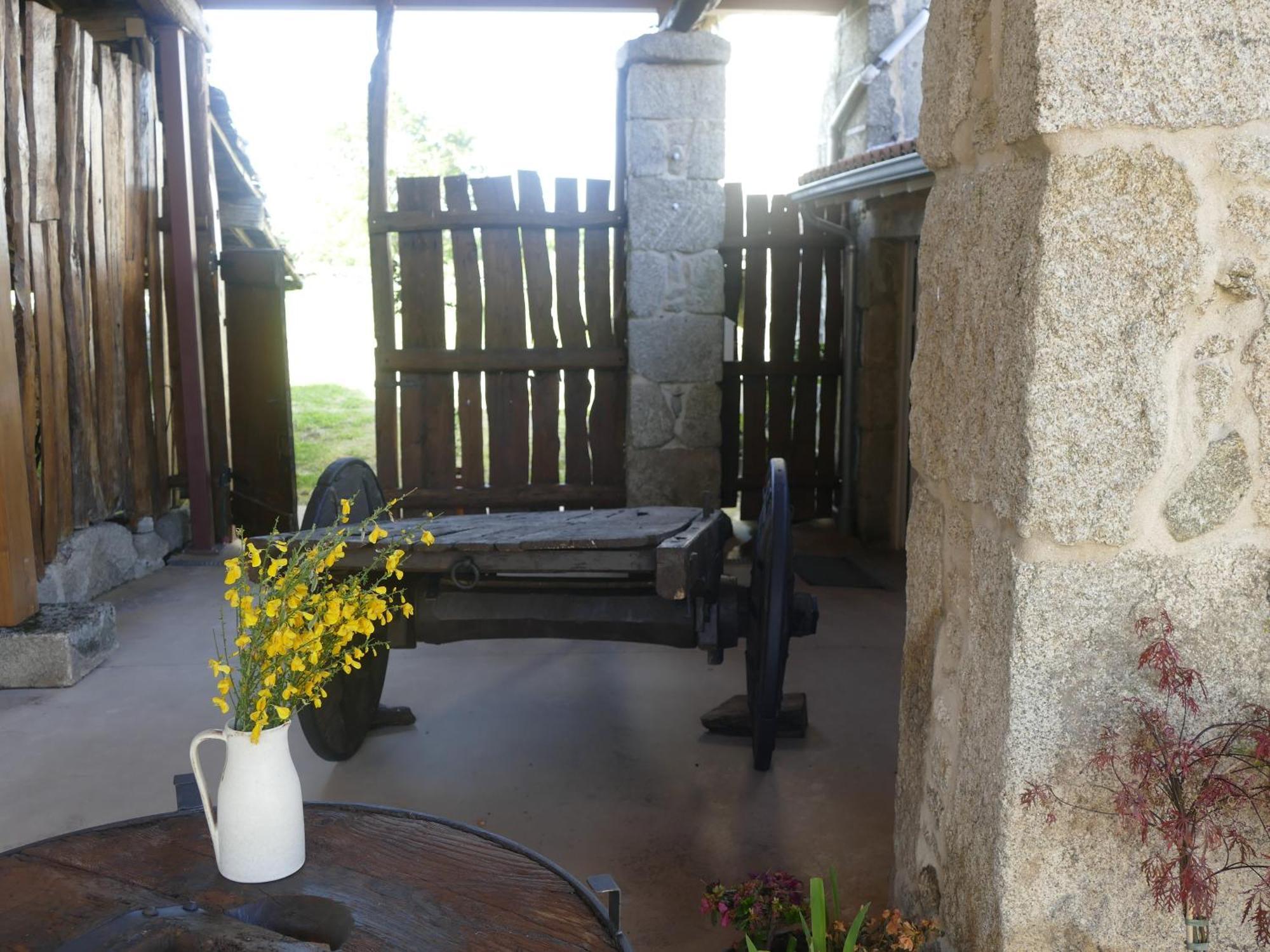 Pension O Corazon Da Ribeira Sacra La Teijeira Luaran gambar